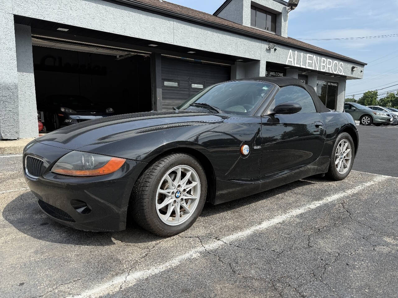  2003 BMW Z4 2.5i Roadster RWD   