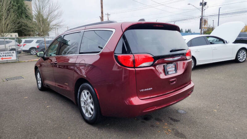 2021 Chrysler Voyager LXi