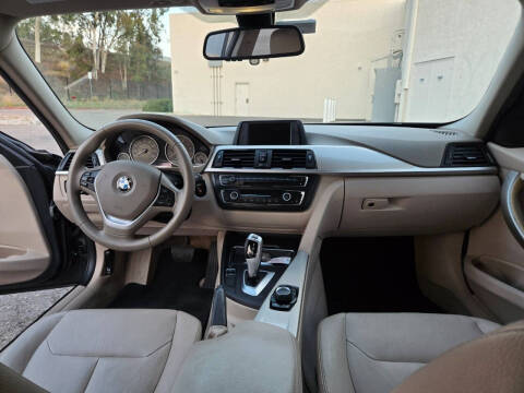 2012 BMW 3 Series 328i