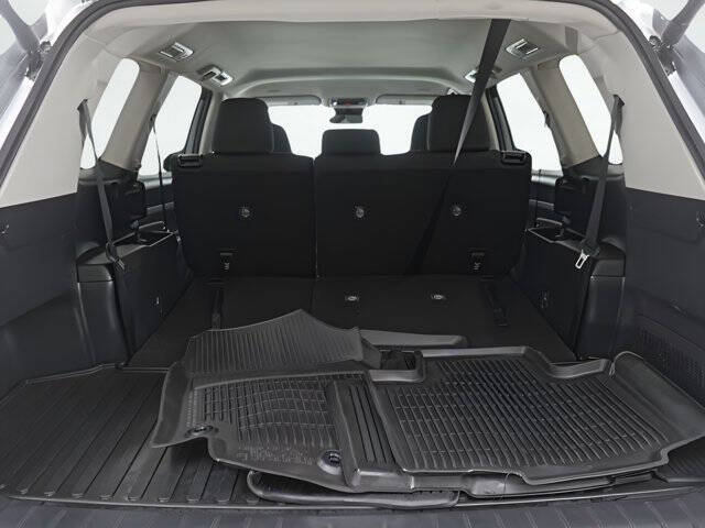 2025 Toyota Grand Highlander LE