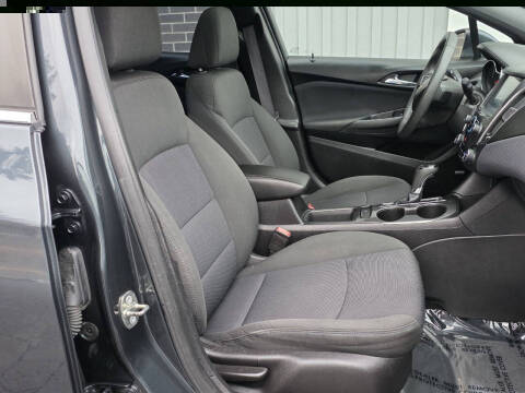 2017 Chevrolet Cruze LT Auto