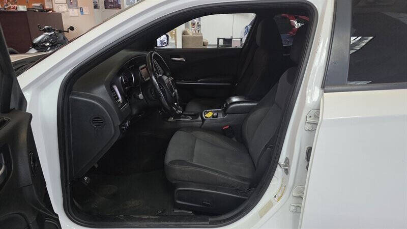 2016 Dodge Charger SE