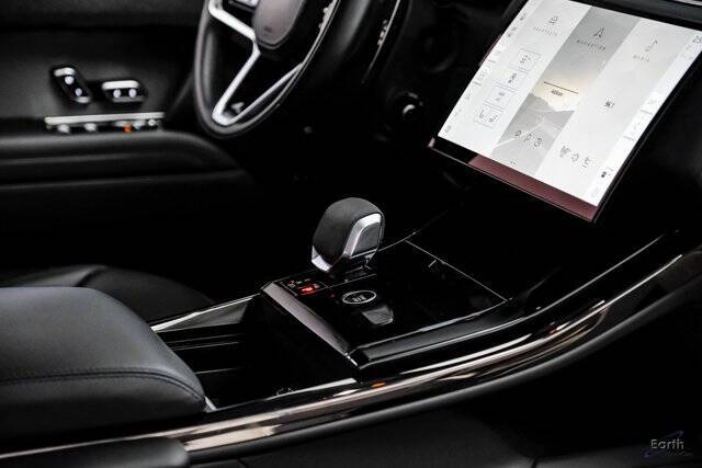 2024 Land Rover Range Rover Sport P360 SE