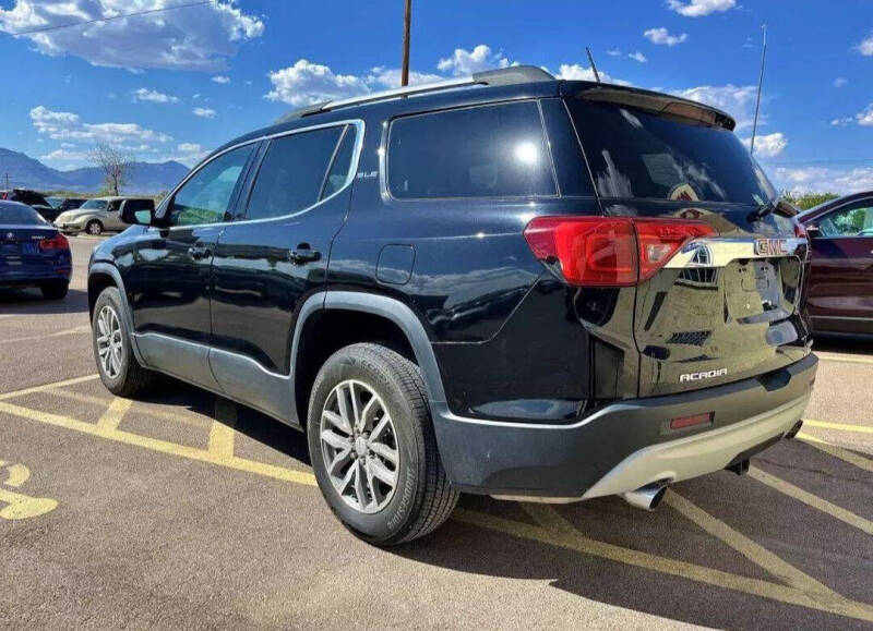 2017 GMC Acadia SLE-2