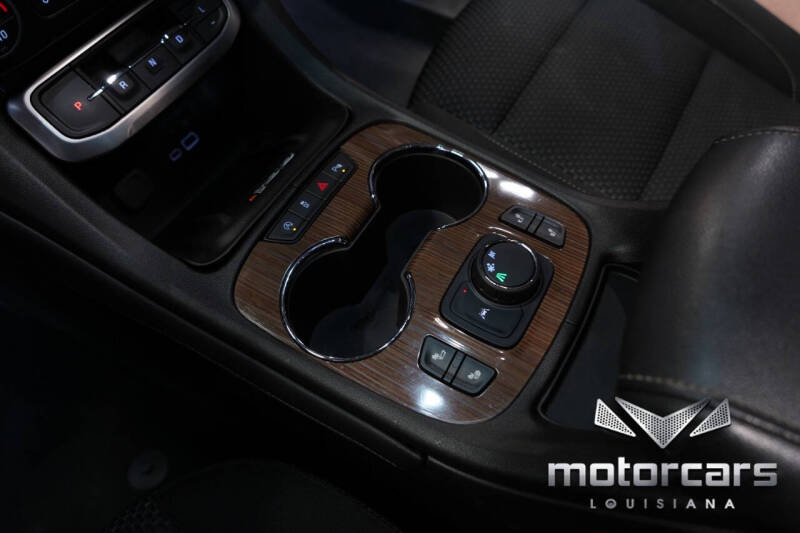 2022 GMC Acadia SLE