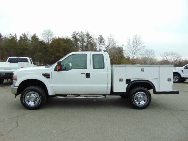 2008 Ford F-250 Super Duty for sale at E & M AUTO SALES in Locust Grove VA