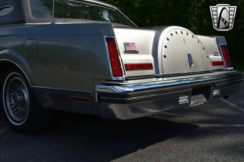 1981 Lincoln Mark VI