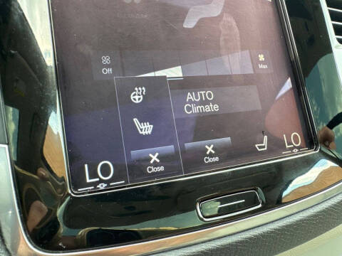 2016 Volvo XC90 T5 Momentum