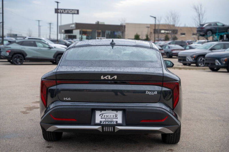 2025 Kia K4 EX