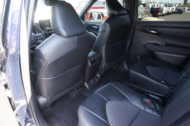 2022 Toyota Highlander XSE