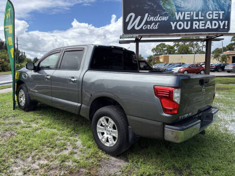 2017 Nissan Titan SV