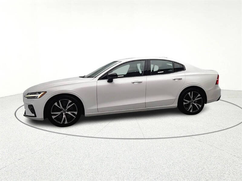 2019 Volvo S60 T6 R-Design