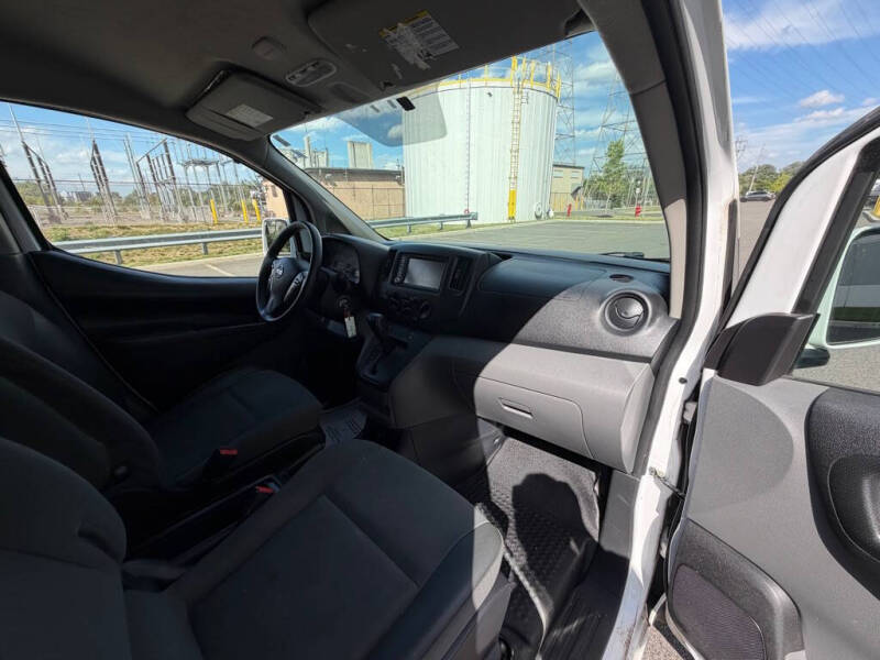 2021 Nissan NV200 SV