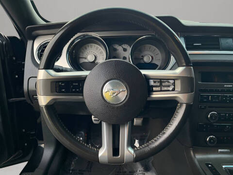 2010 Ford Mustang V6