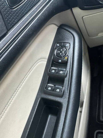 2022 Ford Edge Titanium