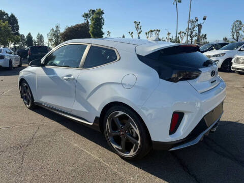 2019 Hyundai Veloster