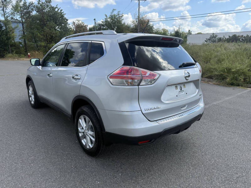 2016 Nissan Rogue SV