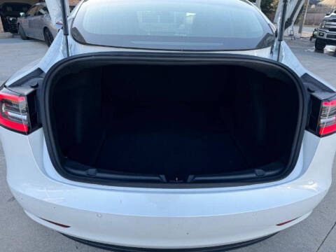 2020 Tesla Model 3 Standard Range