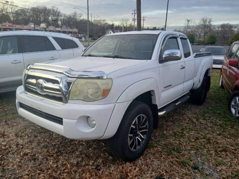 2006 Toyota Tacoma for sale at Ray Moore Auto Sales in Graham NC