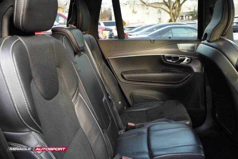 2019 Volvo XC90 T6 R-Design