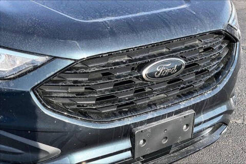 2022 Ford Edge SE