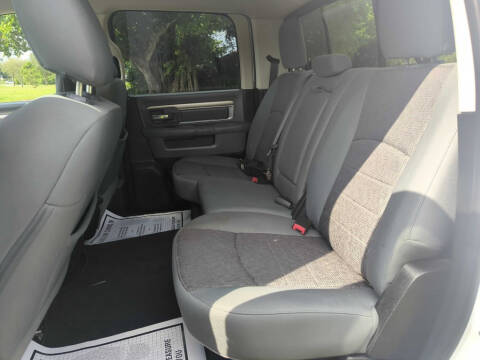 2016 RAM 1500 SLT