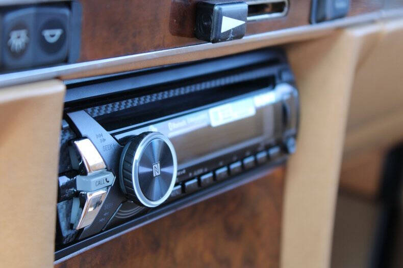 1985 Mercedes-Benz 500-Class