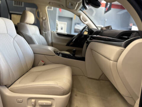 2018 Lexus LX 570 Two-Row