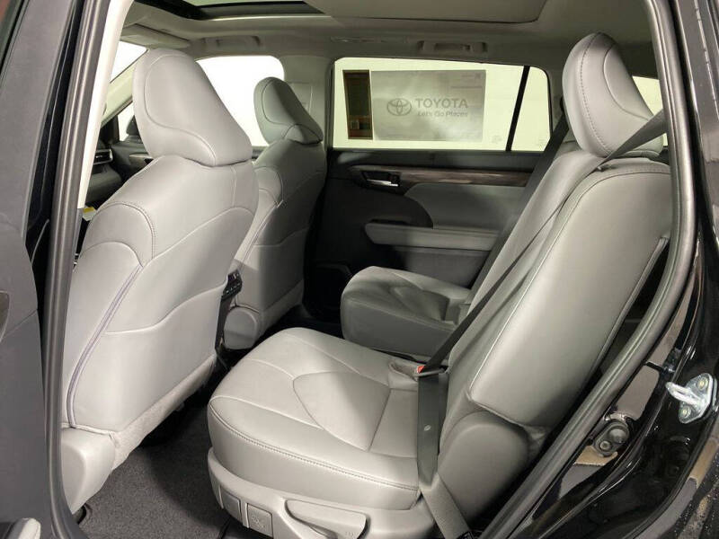 2026 Toyota Highlander Platinum