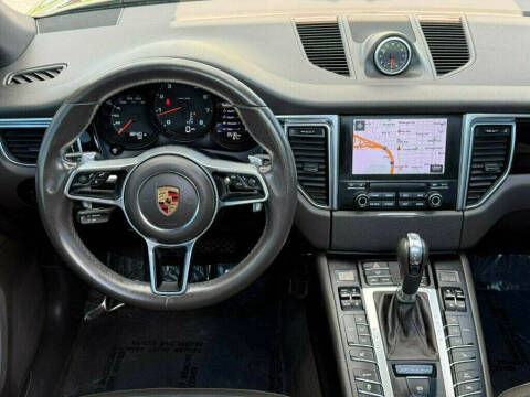 2017 Porsche Macan
