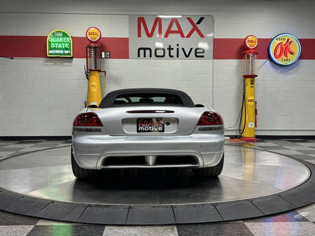 2005 Dodge Viper 7
