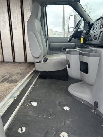 2015 Ford E-Series E-450 SD