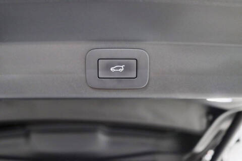 2025 Land Rover Range Rover Sport P460e Dynamic SE