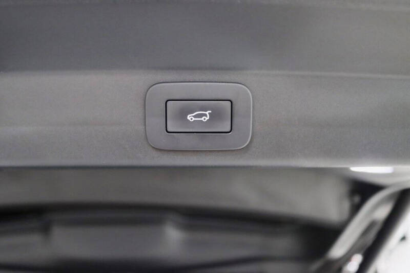 2025 Land Rover Range Rover Sport P460e Dynamic SE