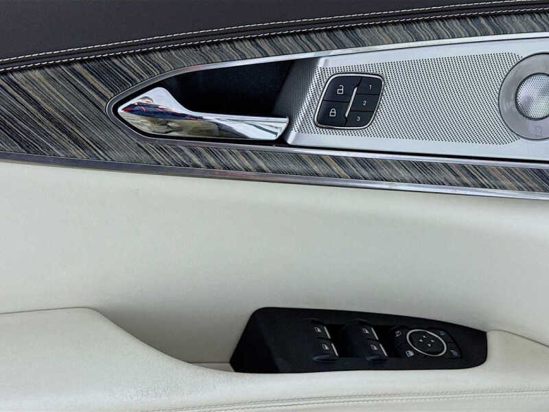 2019 Lincoln Nautilus Black Label