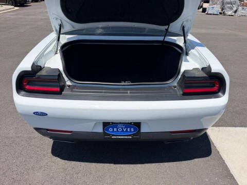 2016 Dodge Challenger R/T Plus Shaker