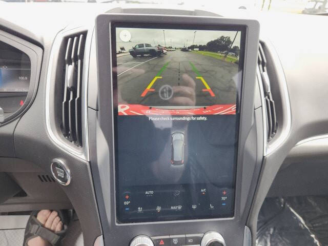 2023 Ford Edge Titanium