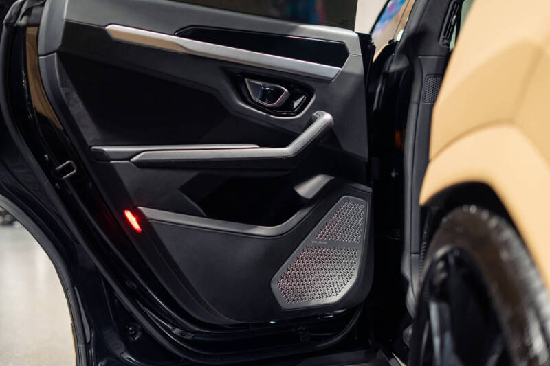 2020 Lamborghini Urus