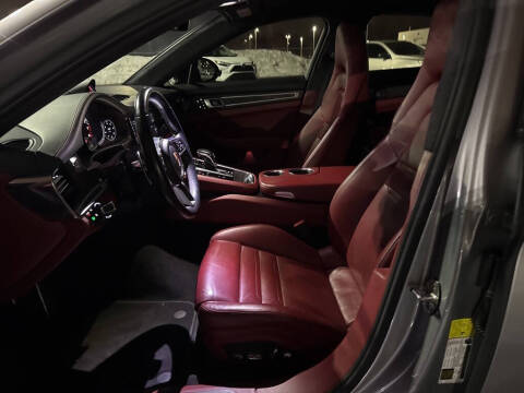 2017 Porsche Panamera Turbo