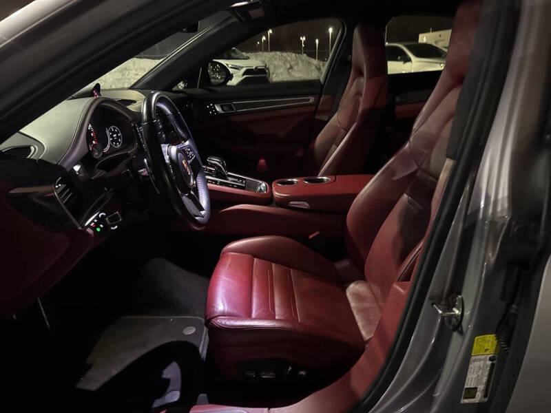 2017 Porsche Panamera Turbo