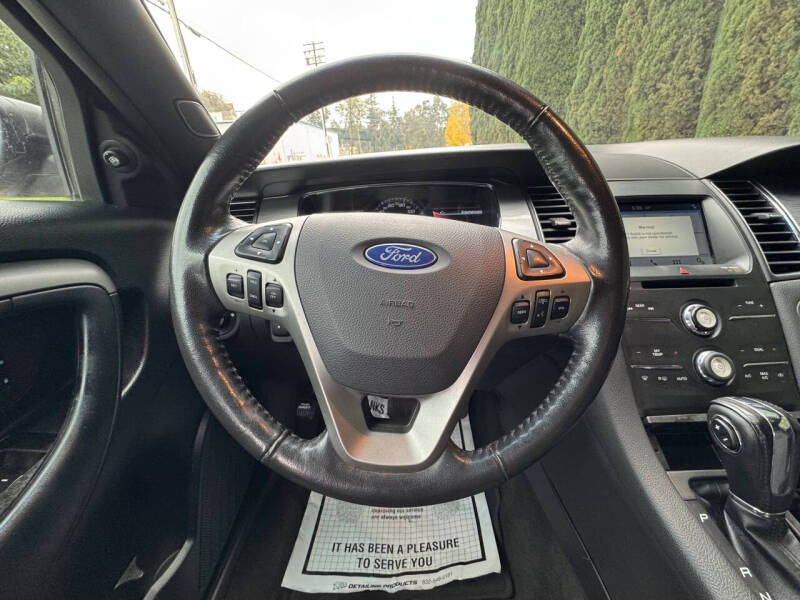 2016 Ford Taurus SEL