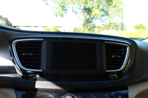 2020 Chrysler Pacifica Touring L