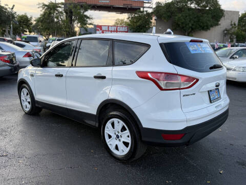 2014 Ford Escape S