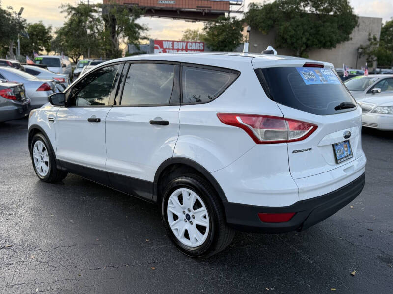 2014 Ford Escape S