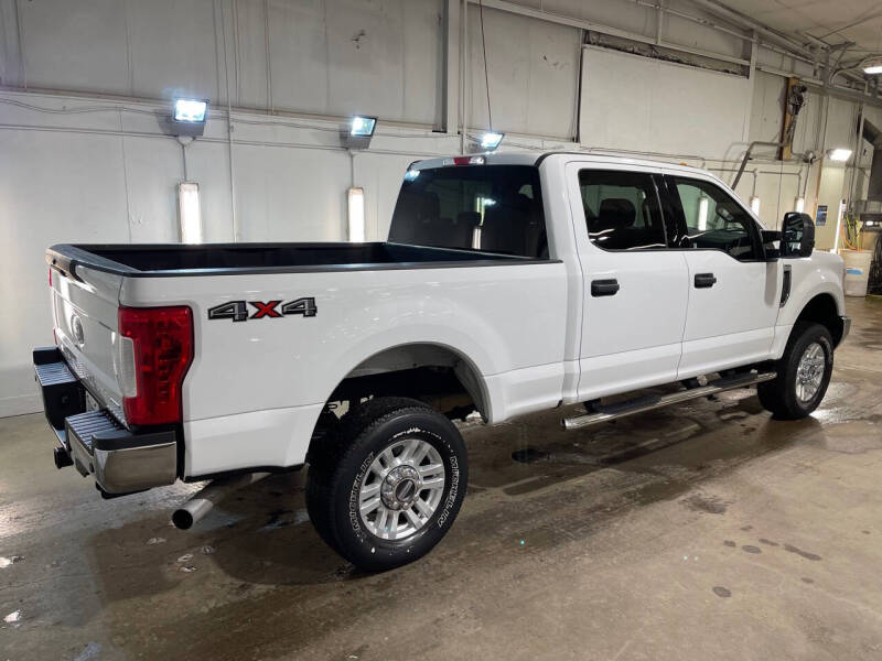 Used 2017 Ford F-250 Super Duty XLT with VIN 1FT7W2B64HEE61856 for sale in Sioux Falls, SD