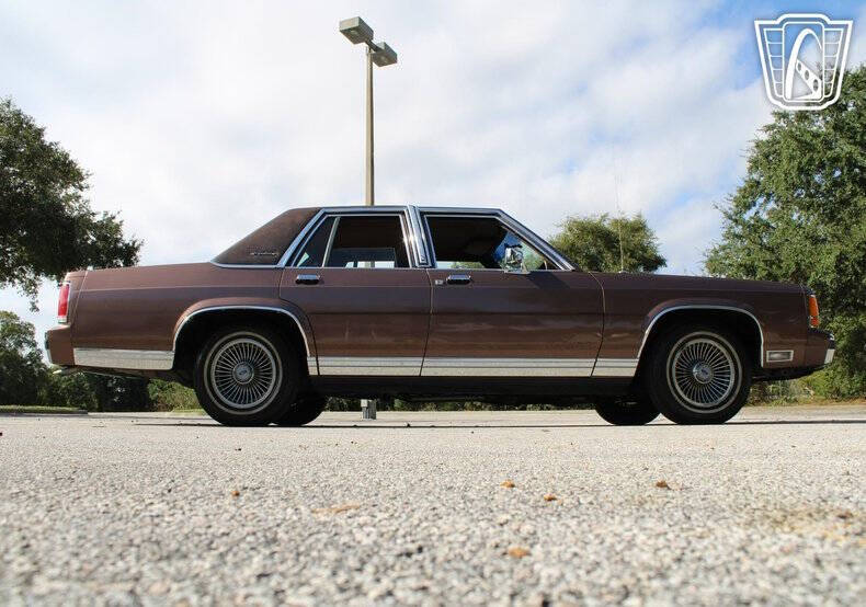 1989 Ford LTD Crown Victoria LX