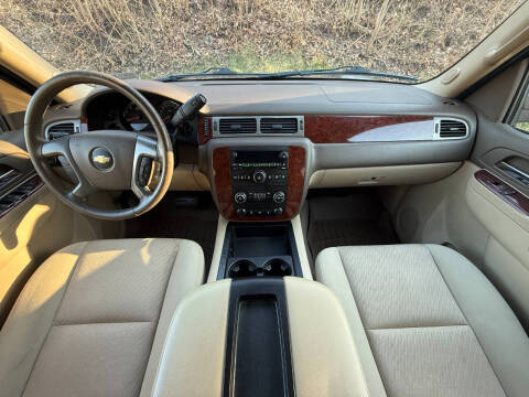 2014 Chevrolet Suburban LS
