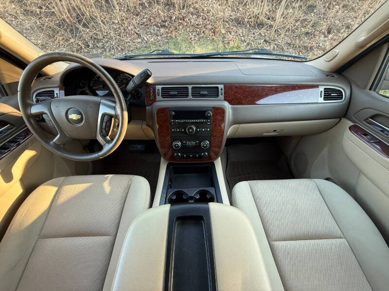 2014 Chevrolet Suburban LS