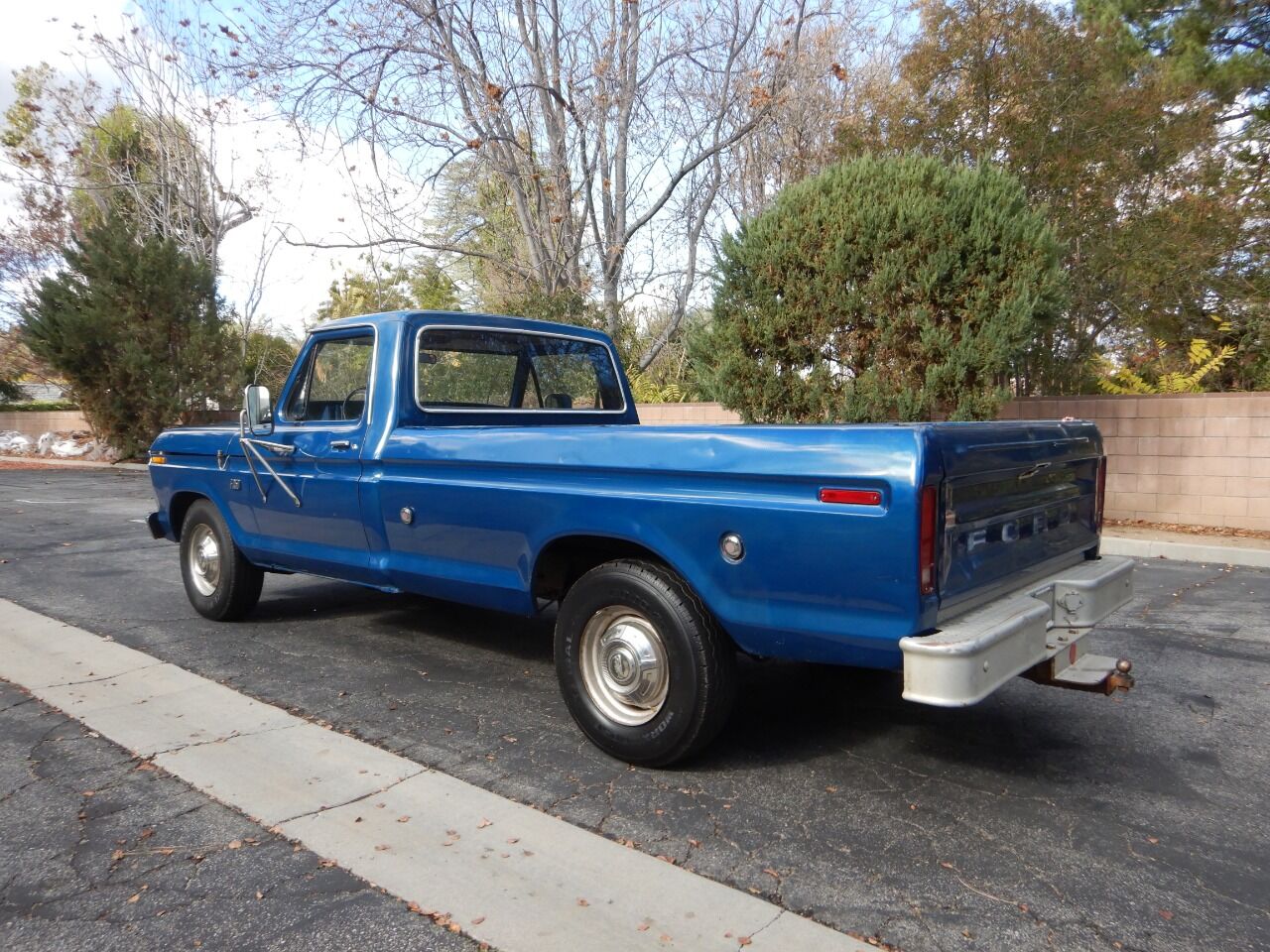 1976 Ford F-250 3