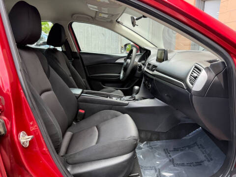 2017 Mazda MAZDA3 Sport